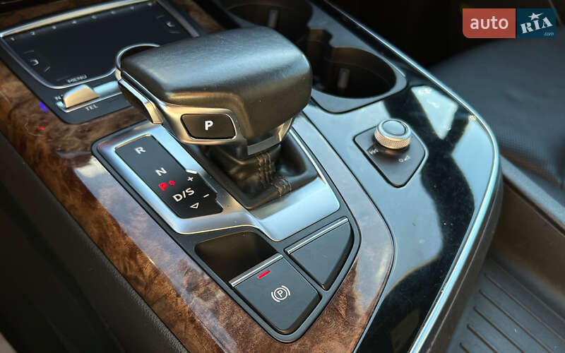 Внедорожник / Кроссовер Audi Q7 2017 в Львове