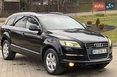Внедорожник / Кроссовер Audi Q7 2006 в Новояворовске