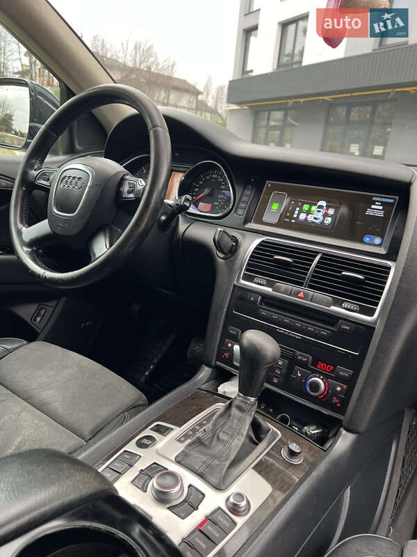 Внедорожник / Кроссовер Audi Q7 2006 в Новояворовске