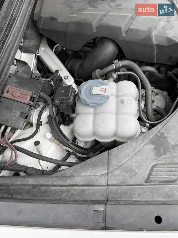 Внедорожник / Кроссовер Audi Q7 2016 в Кривом Роге