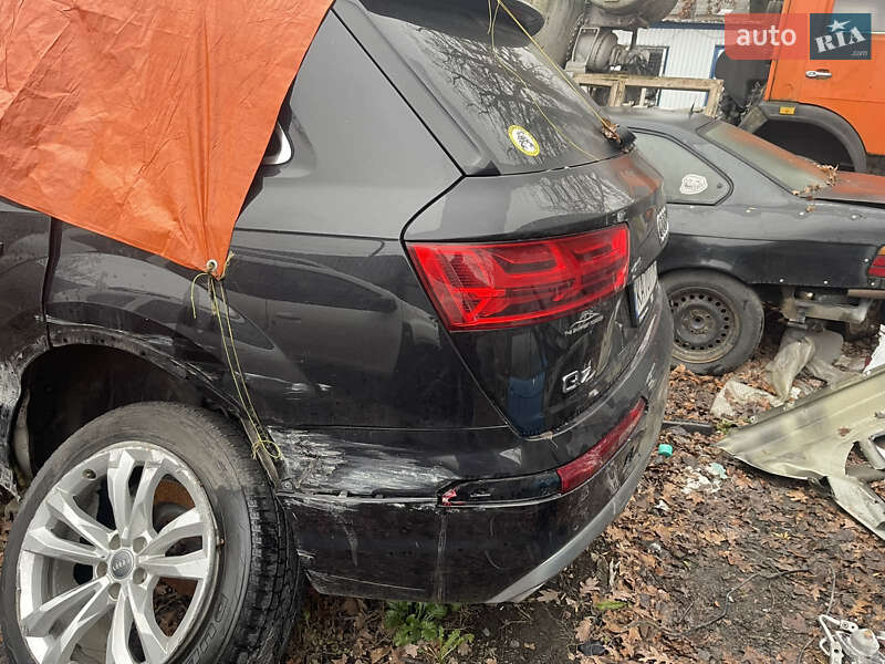 Внедорожник / Кроссовер Audi Q7 2016 в Киеве