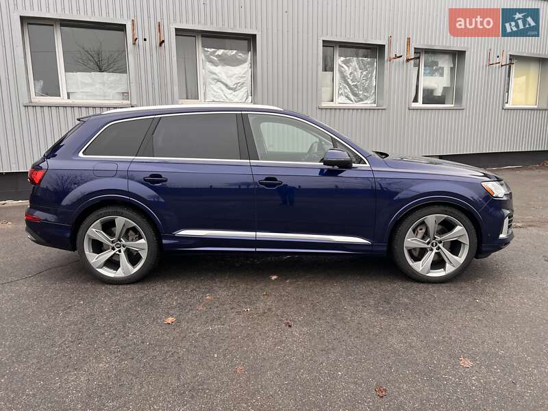 Внедорожник / Кроссовер Audi Q7 2020 в Сумах