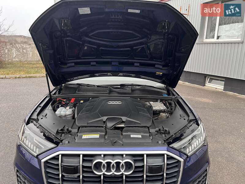 Внедорожник / Кроссовер Audi Q7 2020 в Сумах