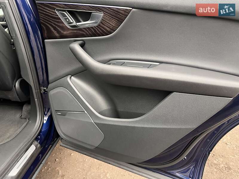 Внедорожник / Кроссовер Audi Q7 2020 в Сумах