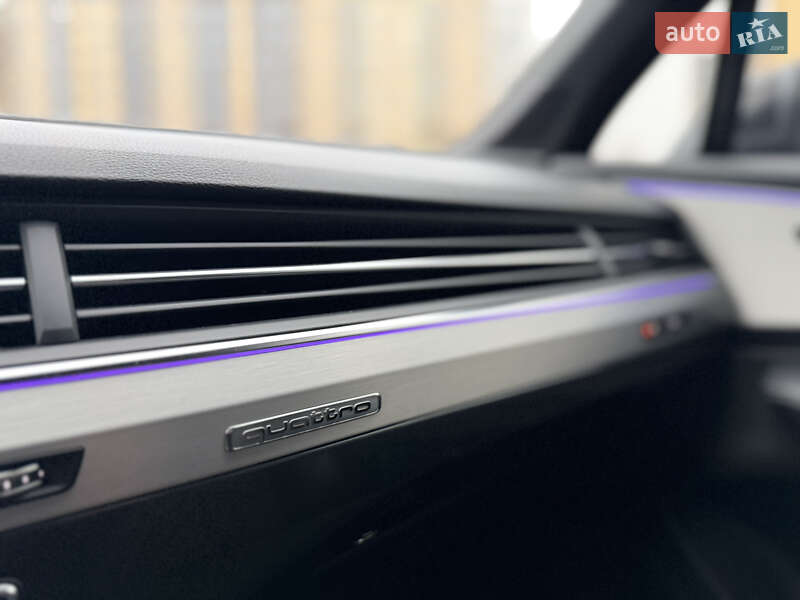 Внедорожник / Кроссовер Audi Q7 2015 в Чернигове