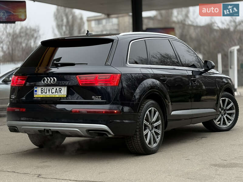 Внедорожник / Кроссовер Audi Q7 2017 в Днепре