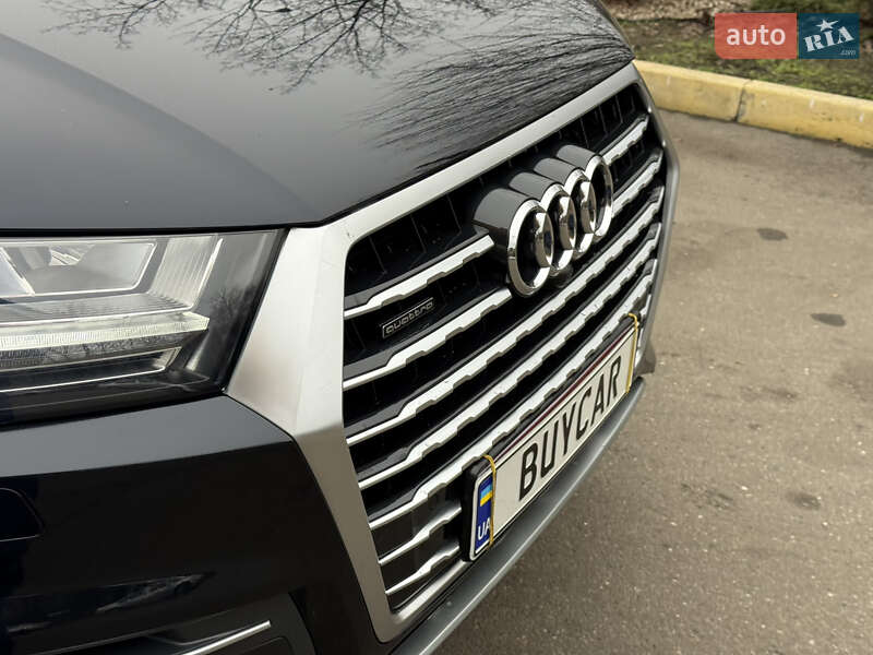 Внедорожник / Кроссовер Audi Q7 2017 в Днепре