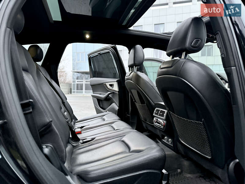 Внедорожник / Кроссовер Audi Q7 2019 в Днепре