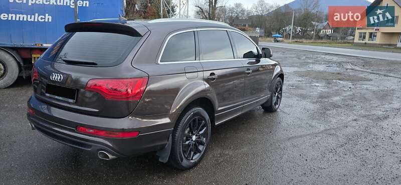 Внедорожник / Кроссовер Audi Q7 2013 в Тячеве