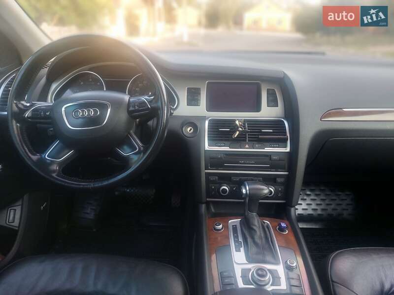 Внедорожник / Кроссовер Audi Q7 2012 в Смотриче