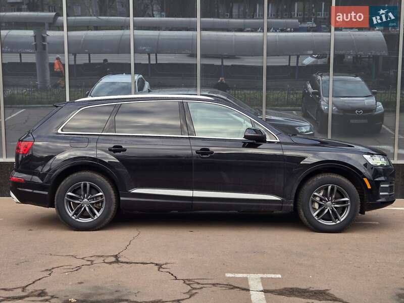 Внедорожник / Кроссовер Audi Q7 2018 в Киеве