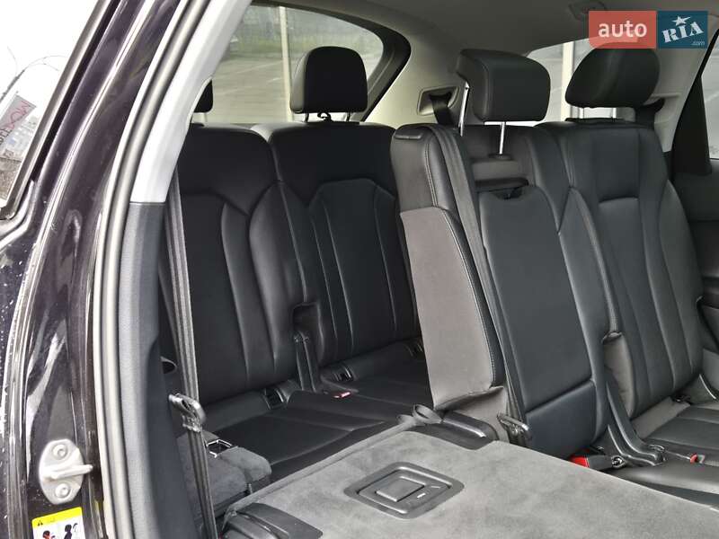 Внедорожник / Кроссовер Audi Q7 2018 в Киеве