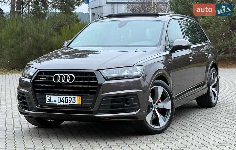 Внедорожник / Кроссовер Audi Q7 2017 в Ровно