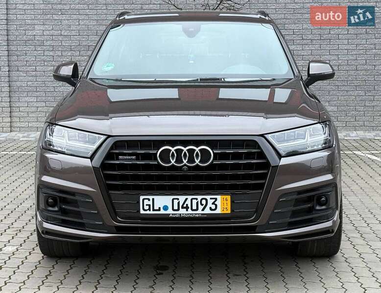Внедорожник / Кроссовер Audi Q7 2017 в Ровно