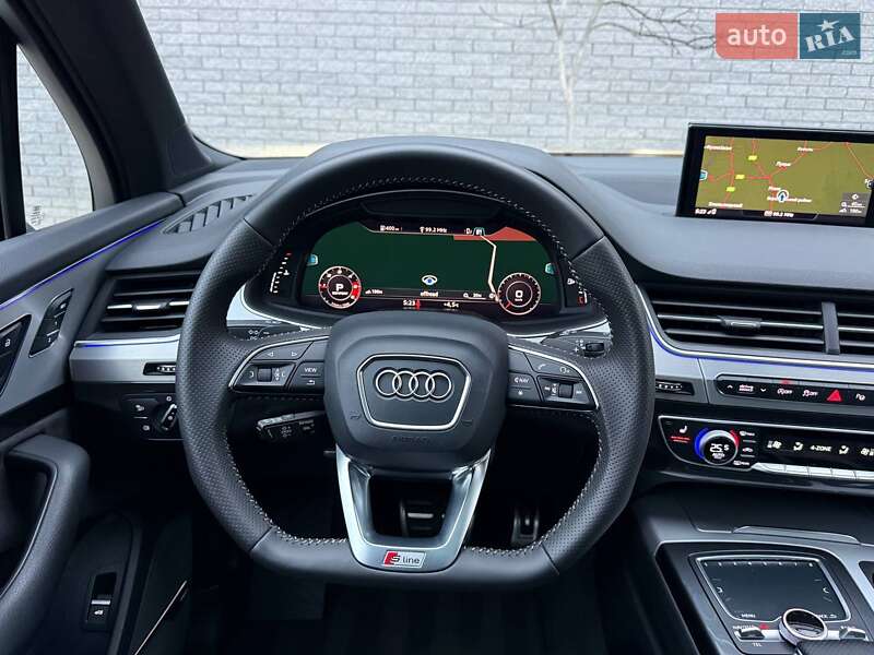 Внедорожник / Кроссовер Audi Q7 2017 в Ровно
