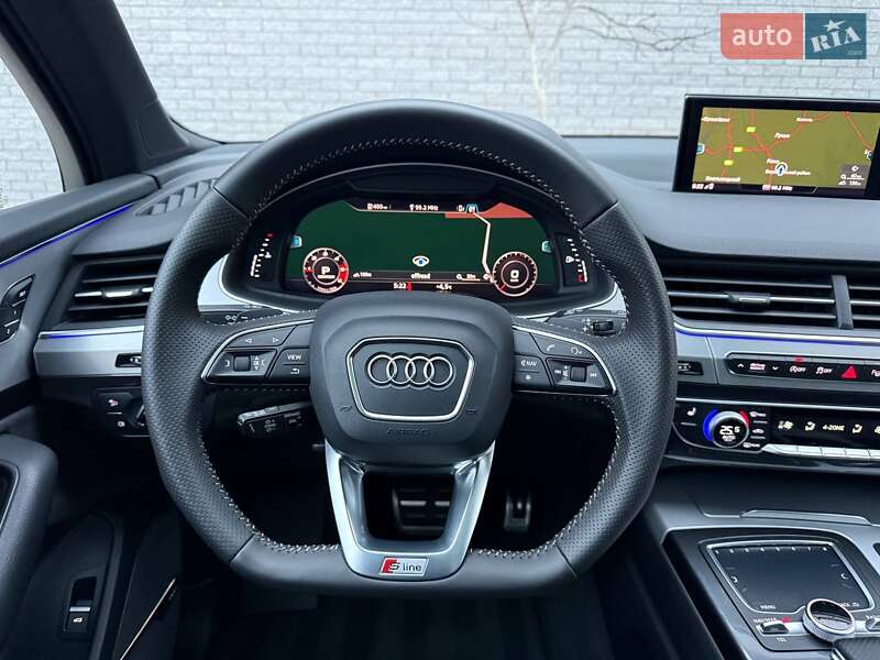 Внедорожник / Кроссовер Audi Q7 2017 в Ровно