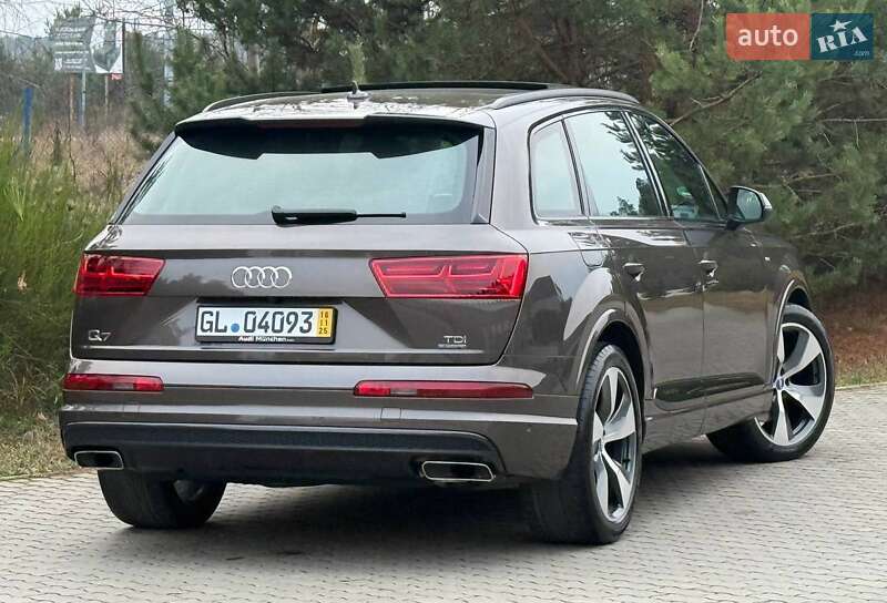 Внедорожник / Кроссовер Audi Q7 2017 в Ровно