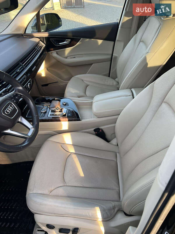 Внедорожник / Кроссовер Audi Q7 2017 в Львове