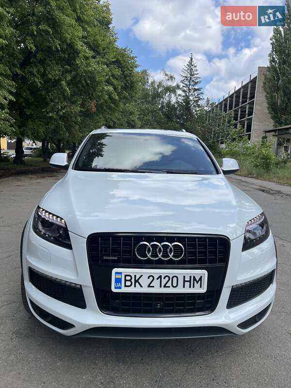 Внедорожник / Кроссовер Audi Q7 2013 в Полтаве
