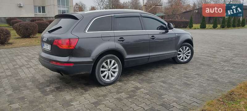 Внедорожник / Кроссовер Audi Q7 2006 в Нетешине