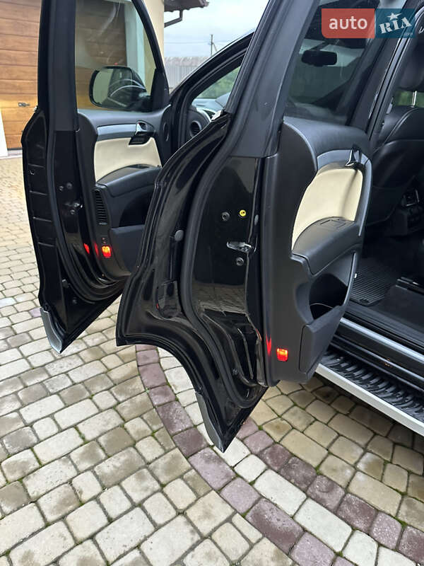 Внедорожник / Кроссовер Audi Q7 2009 в Млинове