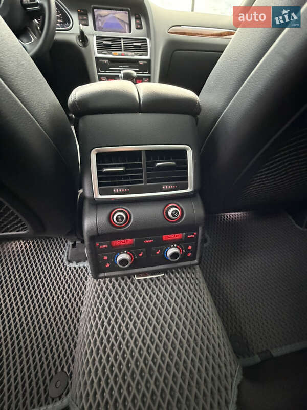 Внедорожник / Кроссовер Audi Q7 2015 в Львове