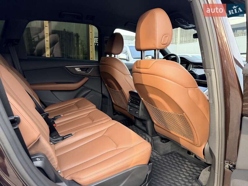 Внедорожник / Кроссовер Audi Q7 2022 в Киеве