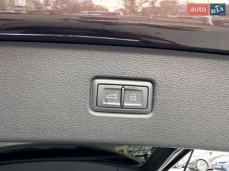 Внедорожник / Кроссовер Audi Q7 2022 в Киеве