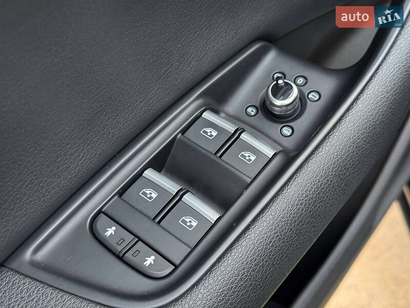 Внедорожник / Кроссовер Audi Q7 2017 в Киеве