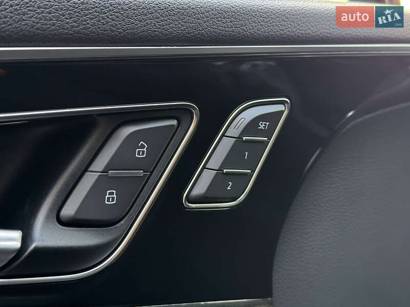 Внедорожник / Кроссовер Audi Q7 2017 в Киеве