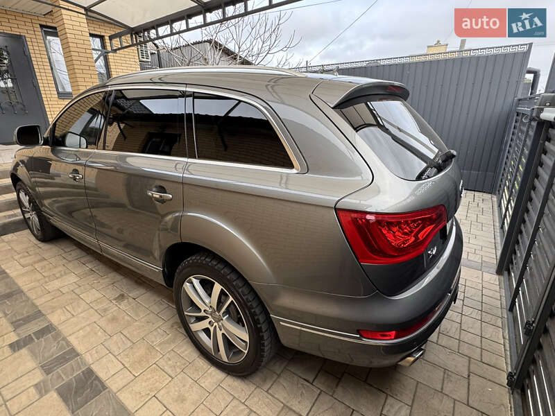 Внедорожник / Кроссовер Audi Q7 2015 в Измаиле