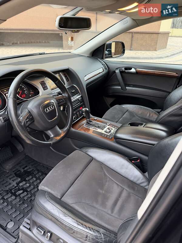 Позашляховик / Кросовер Audi Q7 2010 в Ізмаїлі
