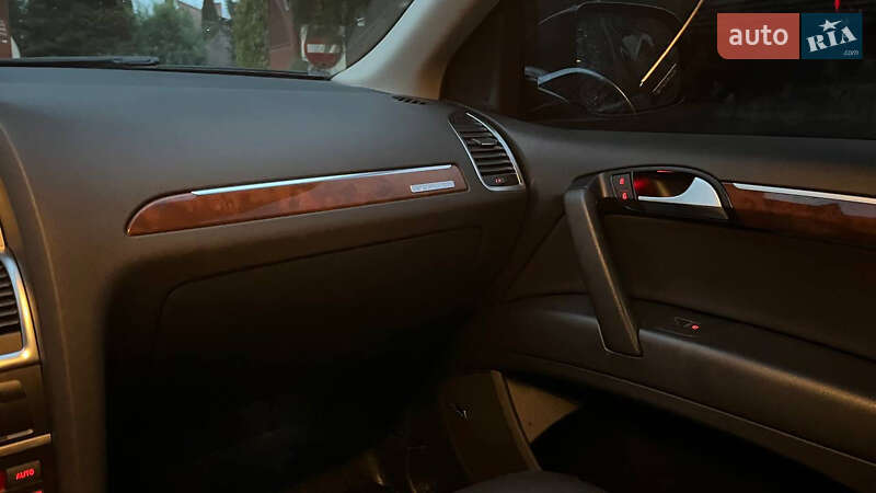 Внедорожник / Кроссовер Audi Q7 2012 в Хмельницком