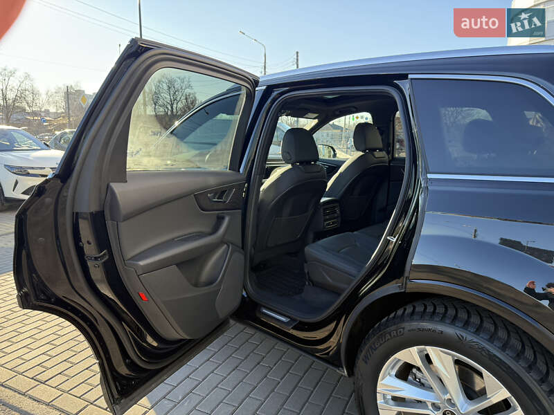 Внедорожник / Кроссовер Audi Q7 2022 в Харькове