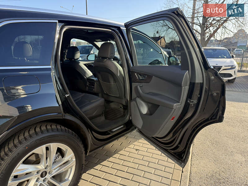 Внедорожник / Кроссовер Audi Q7 2022 в Харькове