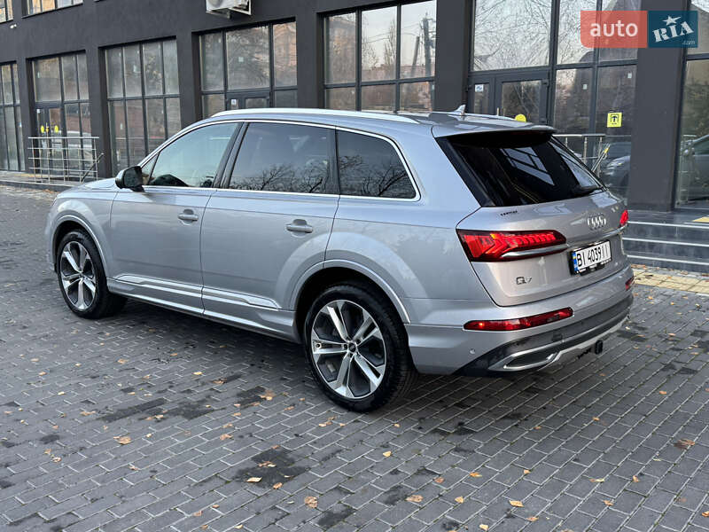 Внедорожник / Кроссовер Audi Q7 2021 в Полтаве