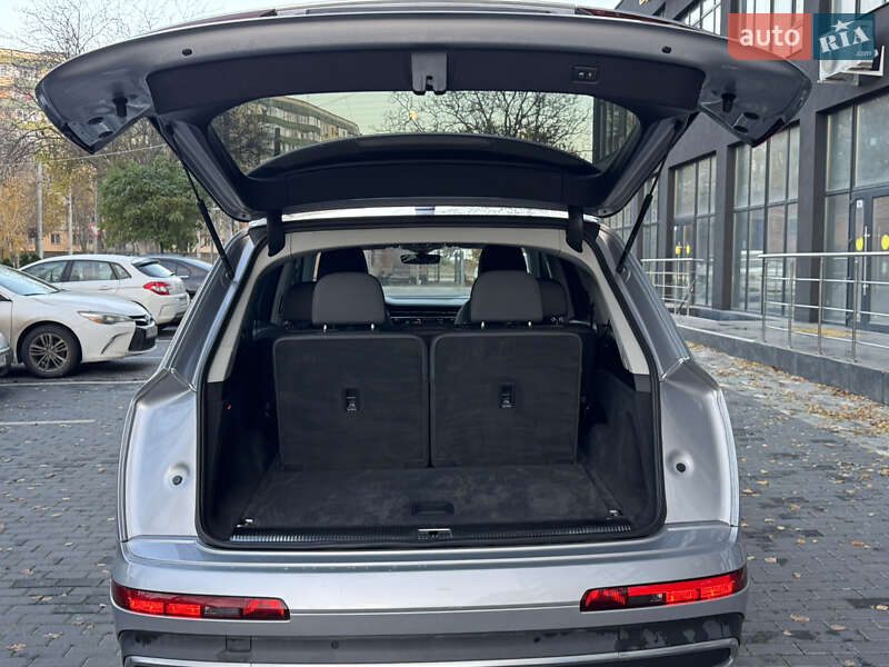 Внедорожник / Кроссовер Audi Q7 2021 в Полтаве