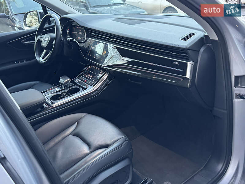 Внедорожник / Кроссовер Audi Q7 2021 в Полтаве