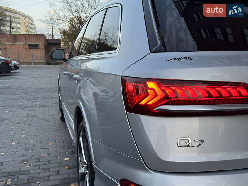 Внедорожник / Кроссовер Audi Q7 2021 в Полтаве