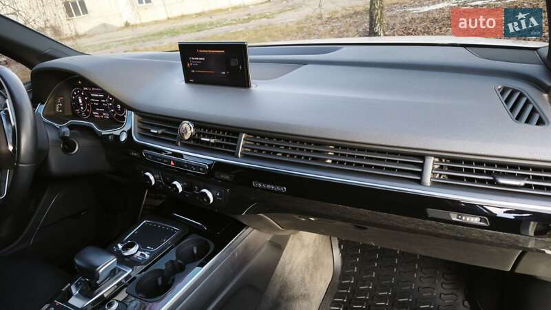 Внедорожник / Кроссовер Audi Q7 2018 в Бердичеве