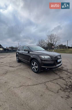 Позашляховик / Кросовер Audi Q7 2013 в Луцьку