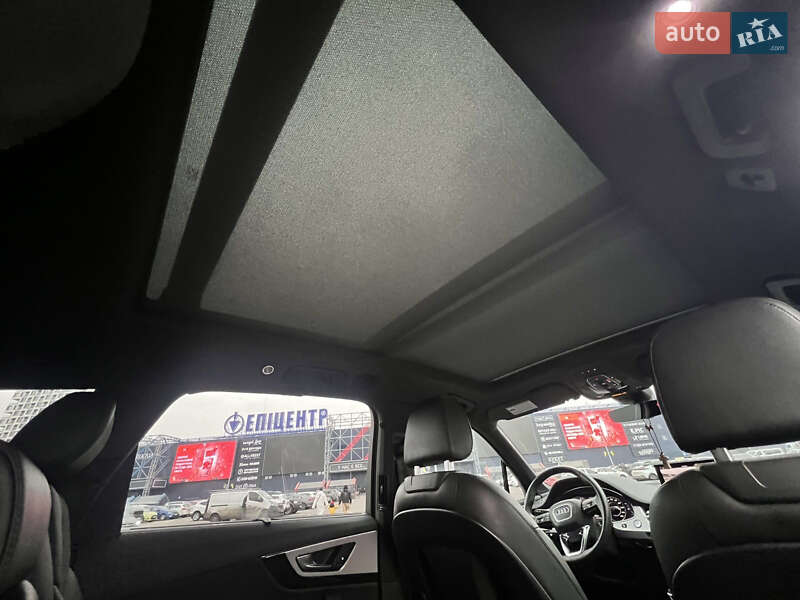 Внедорожник / Кроссовер Audi Q7 2019 в Киеве