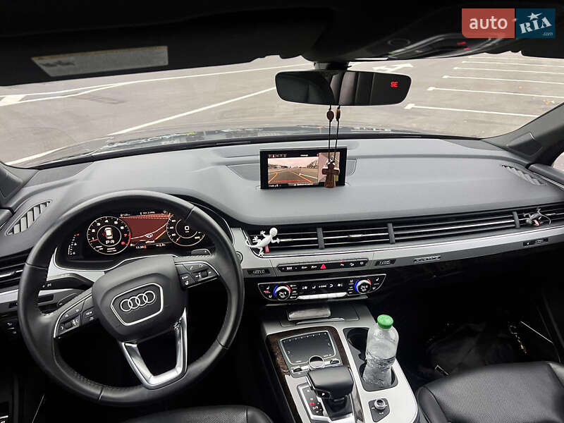 Внедорожник / Кроссовер Audi Q7 2019 в Киеве