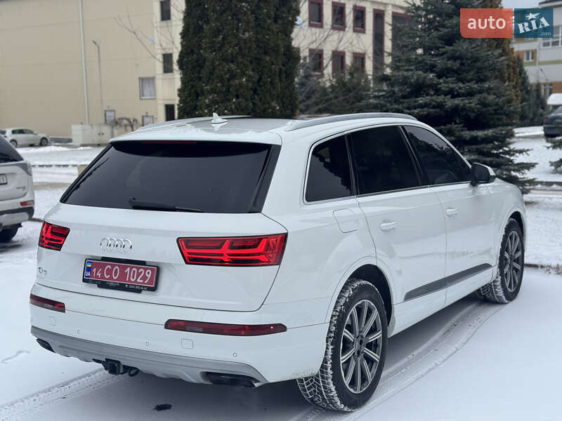 Внедорожник / Кроссовер Audi Q7 2019 в Киеве