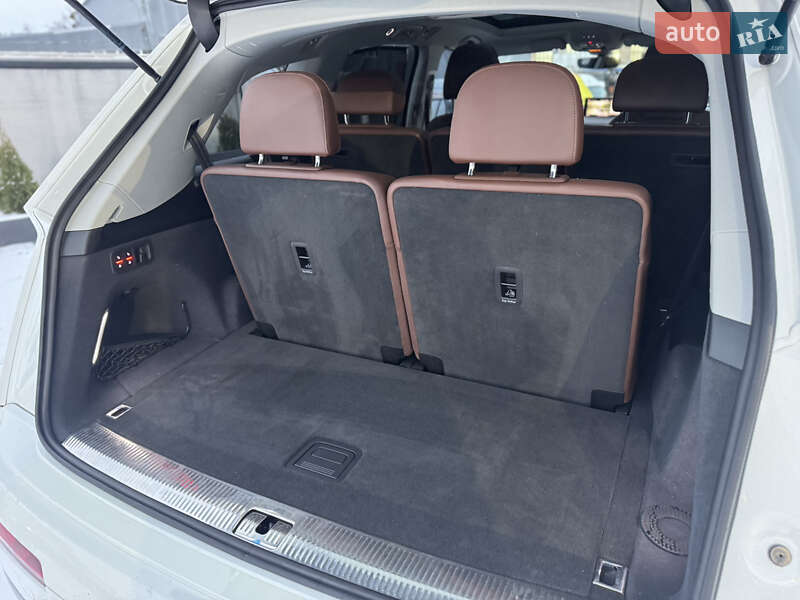 Внедорожник / Кроссовер Audi Q7 2019 в Киеве