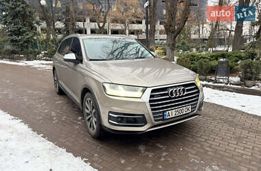 Позашляховик / Кросовер Audi Q7 2015 в Києві