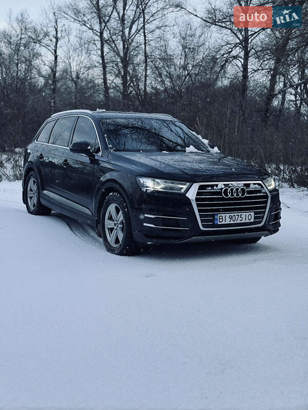 Внедорожник / Кроссовер Audi Q7 2018 в Горишних Плавнях