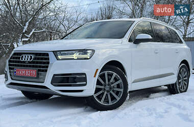 Позашляховик / Кросовер Audi Q7 2017 в Кам'янському