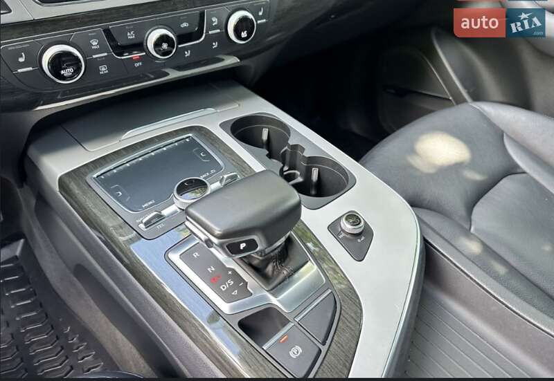 Внедорожник / Кроссовер Audi Q7 2018 в Киеве фото 33 Внедорожник / Кроссовер Audi Q7 2018 в Киеве