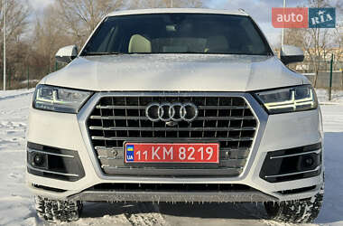 Позашляховик / Кросовер Audi Q7 2017 в Кам'янському